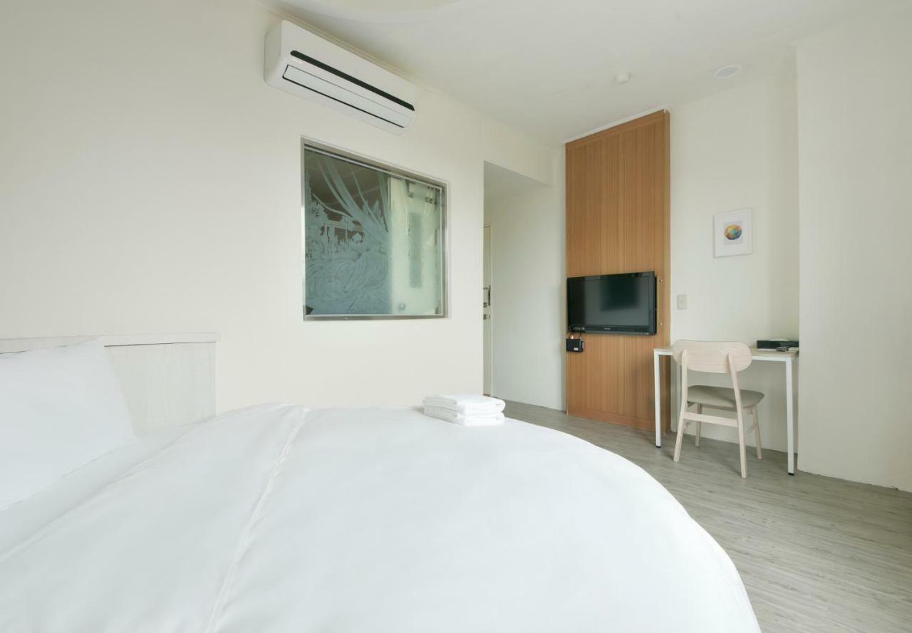 Raise Hotel Taichung Esterno foto